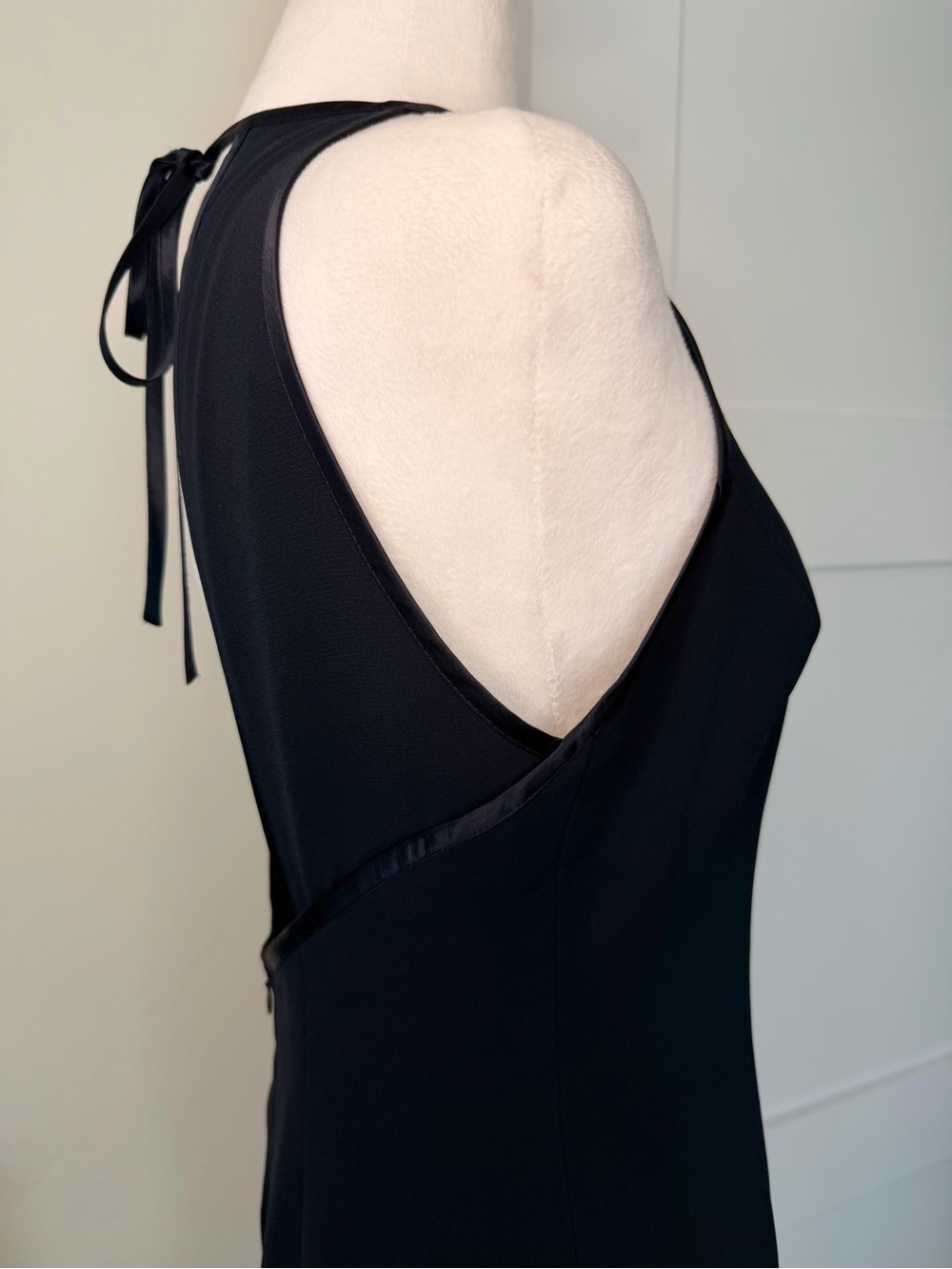 Laundry By Shelli Segal Dark Navy Open Back 90’s Halter Mini Dress - Picture 3 of 12